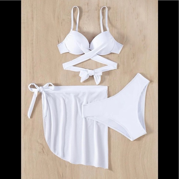 SHEIN white bikini - Picture 3 of 5